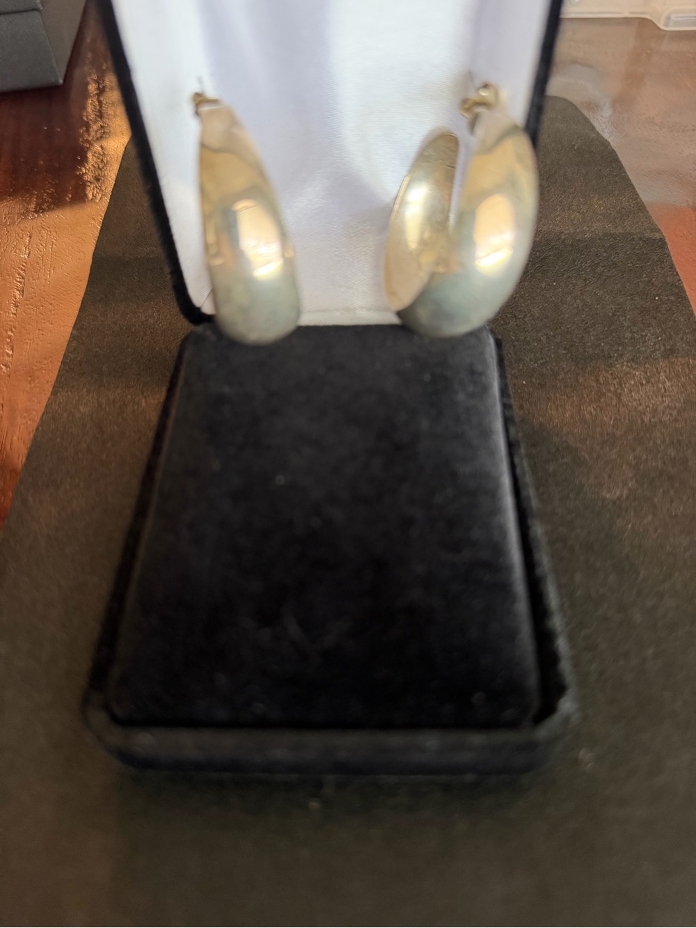 Title:
Vintage 925 Sterling Silver Wide Chunky Hoop Earrings 14.2g